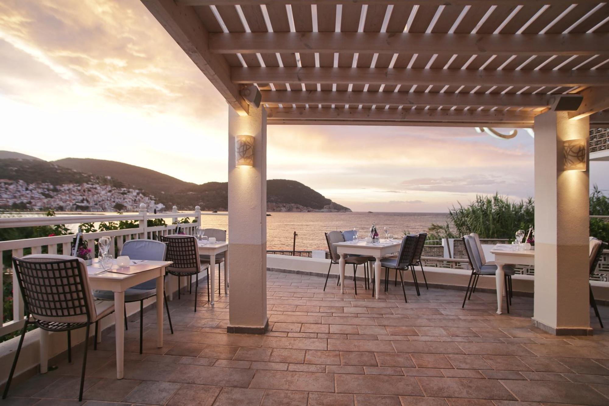 Skopelos Village Hotel Экстерьер фото